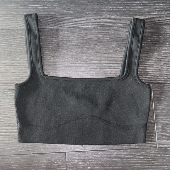 CLEAR OUT SALE Crop Top - Picture 2 of 4